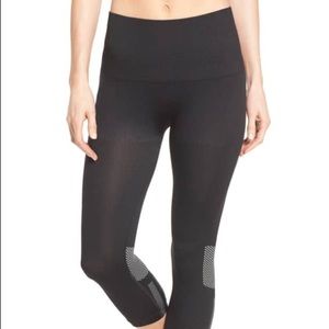 IVY PARK Capri Leggings
